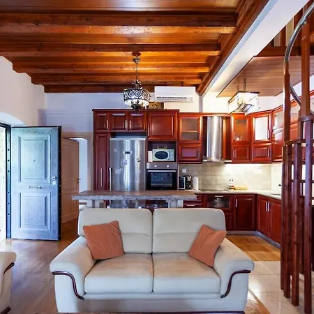 Two Bdr, 2 Bathrm, Family House Villa Himarë